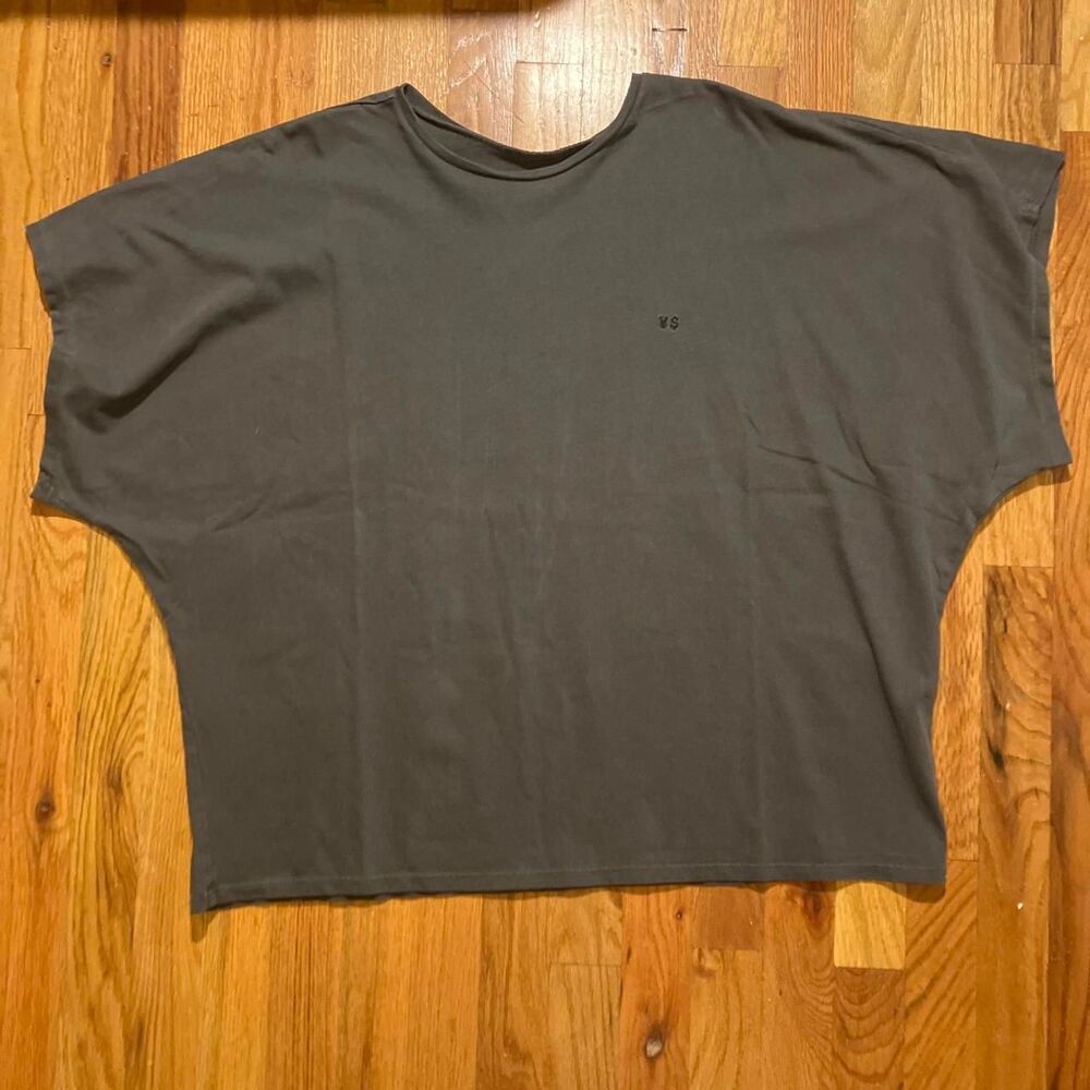 Unbranded Men's Grey and Black T-shirt